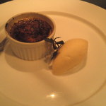 ハマのフレンチ - ディナー：ローズマリーのアイス＆ブリュレ