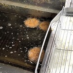 佐賀牛・犬鳴ポーク専門店　たつみや食品 - 注文と聞いてから揚げてくれます