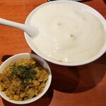 麺屋 六感堂 - 白い野菜カレーラーメン＋とうもろこしのカレー炊き込みご飯