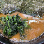 ラーメン 杉田家 - ラーメン
      麺少なめ、油少なめ