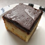 チリムーロ - ママレットカシス香るビターチョコがけケーキ