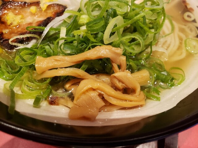 おいしい塩らーめんの店 しおゑもん 神戸三宮店 神戸三宮 阪神 ラーメン 食べログ おいしい塩らーめんの店 しおゑもん 神戸三宮店 神戸三宮 阪神 ラーメン 食べログ