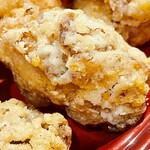 Nakatsu Karaage Kei - そこそこの大きさですね　片栗粉でサクッと揚っています