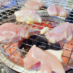 めし処 ニュートリノス - とり焼き