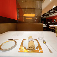 メゾン ポール・ボキューズ - 