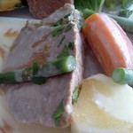 ヌッフ デュ パプ - 子牛のクリーム煮