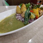 アフタヌーンティー・ティールーム - グリル野菜のグリーンカレー