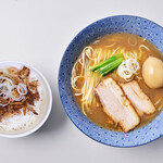 Noukou Niboshi Soba Maru Ni Tachibana - 味玉のっけ+炙りちゃーしゅー飯セット