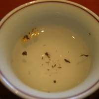 鮨と和の食　清吉 - 食前酒ならぬ食前茶♪梅こぶ茶でした★