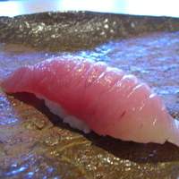 鮨と和の食　清吉 - よこわ★握りのひとつとしてでてきました。まぐろよりあっさりしてます。