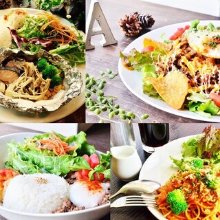 旬の食材のランチやコースもご用意します◎数々のビストロ料理
