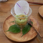 Restaurant Titti - 地物の焼き茄子とソースビストゥーで和えたスムールと鹿児島長島産鯵のパスティス風味のトマト煮込みのカクテル仕立て