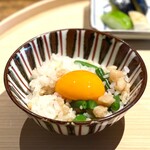 温石 - 鱧のそぼろ インゲン 卵黄の三色ご飯