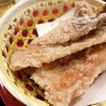 回転寿したかくら - 骨せんべい