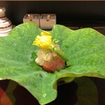 おみ乃 - 伊達鶏 もも肉・芋茎・フルーツトマトのトマトゼリーがけ + 胡瓜の花