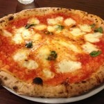 Trattoria Pizzeria Amici - マルゲリータ