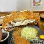 とんかつ 栄ちゃん - 分厚い