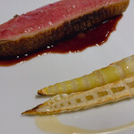 レフェルヴェソンス - 肉の表面がこんなぬパリパリなの、は初めての食感でした