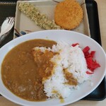 はなまるうどん - カレーライス大盛り、ちくわ磯辺揚げ、北海道男爵のコロッケ