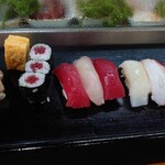 Sushi Tatsu - 並寿司(7貫、巻物、お椀)880円