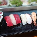 Sushi Tatsu - 勢揃い