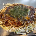 鉄板焼 ただ志 - 肉玉ソバイカ天入り