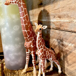 バル　ジラフ - キリンの親子が住んでます