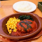 サイゼリヤ - 令和3年7月 ランチタイム
スパイシートマトハンバーグ
ライス、サラダ、スープ付 500円
