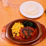 サイゼリヤ - 令和3年7月 ランチタイム
スパイシートマトハンバーグ
ライス、サラダ、スープ付 500円