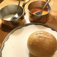 ザ タヴァン グリル＆ラウンジ - 