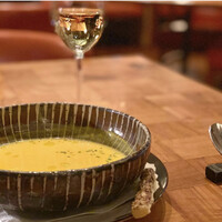 ザ タヴァン グリル＆ラウンジ - 