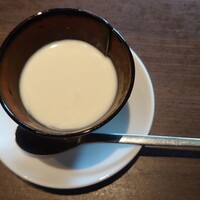 中国料理 吉珍樓 ルーセントタワー店 - 杏仁豆腐