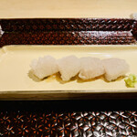 富小路 やま岸 - ☆鱧（淡路島・仮屋）の焼き霜　梅おろしと本山葵
      ◎やま岸まできた甲斐があった。美味すぎる！