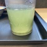 Matsuya - 緑色のお茶でしたが、玄米茶なのでしょうか？煎茶っぽい気もしないでも無いけど？