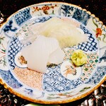 富小路 やま岸 - ◎当日〆で鮮度重視で供している。加減醤油との相性も良い。