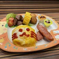 ご家族で楽しめる空間に。お子様プレートもございます。 1,650円～