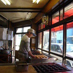 さのや 今川焼店 - 2011年11月　再訪問　　くろあん・しろあん
      各3ケ　130円×6＝780円