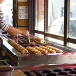 さのや 今川焼店 - 2011年11月　再訪問　　くろあん・しろあん
      各3ケ　130円×6＝780円