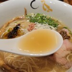 SOBA HOUSE 金色不如帰 - 真鯛と蛤の塩そばのスープ