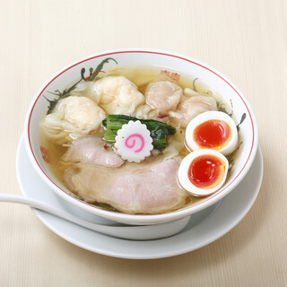 The fragrant seafood soup Ramen is made with two types: white dashi and sansho.