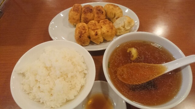 ホワイト餃子 植田餃子店 ホワイトギョウザ 塩釜口 餃子 食べログ