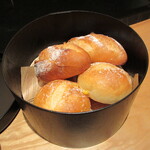 アトリエ - 保温提供の自家製パン