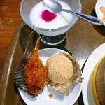 香港厨房 - 杏仁豆腐・蟹爪フライ・ごま団子