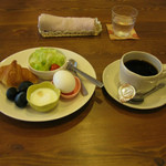 ポンポンマム - コーヒーとモーニングサービスです。