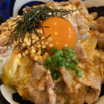 猫丸食堂 - ★他人丼　ごはんは大盛にしてもらえます。
      　適度に脂身が有って美味しい豚肉。