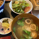 猫丸食堂 - ★お味噌汁、サラダ、香の物