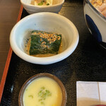 猫丸食堂 - ★冷奴、ほうれん草の胡麻和え、
      とうもろこしのすり流し