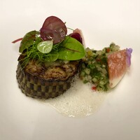 nol - イチジクの葉で包んだナスのロースト ぬか漬け野菜のサルサ