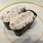 Kappa Sushi - これが噂のサラダ軍艦
                        タコとカニかまのマヨネーズ和えみたいなの？