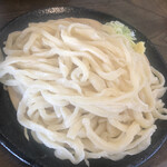 麦屋 - 凸凹捻れ麺は手打ち、手切りの証